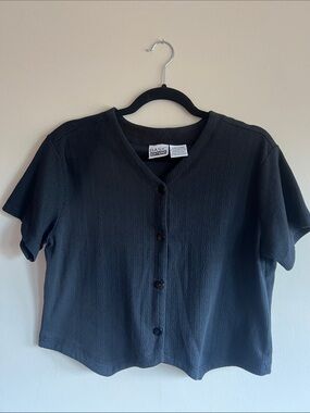 Basic Editions Black Ribbed Button-Front Short Sleeve Top